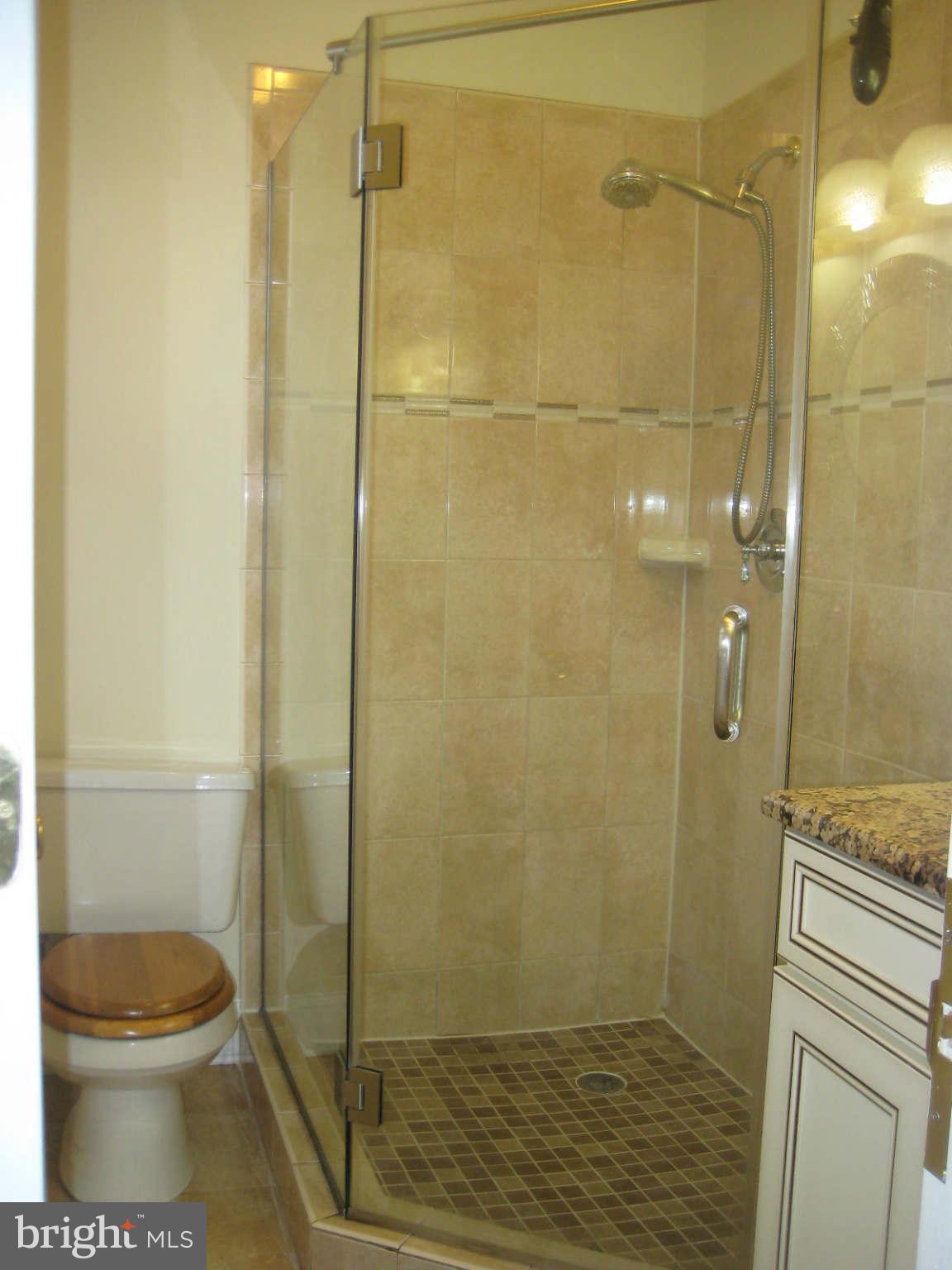 914 3rd Street Northeast Washington, DC 20002 - Photo 22 of 30 Bath