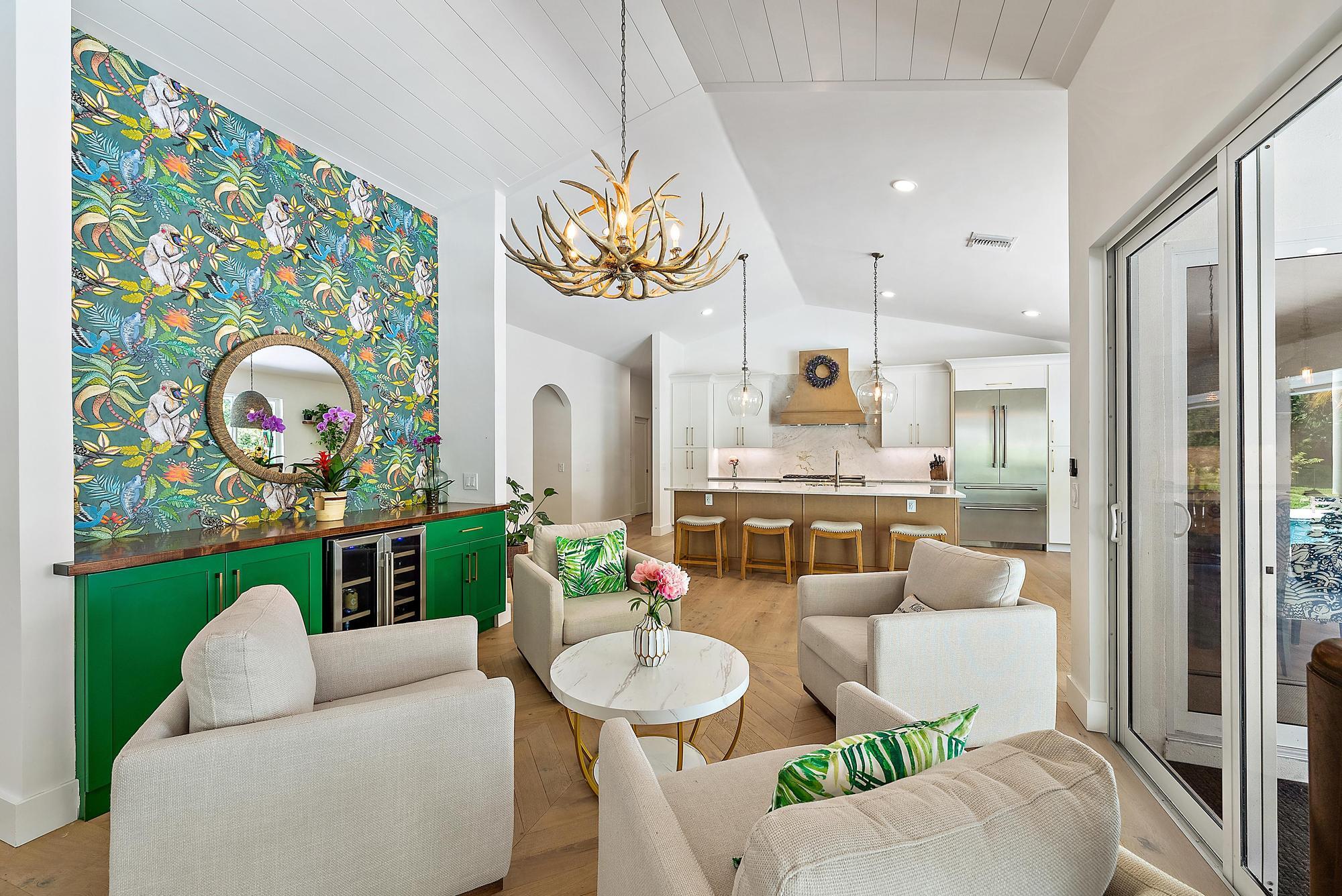 6799 Imperial Woods Road Jupiter, FL 33458 - Photo 14 of 51 Seating Area