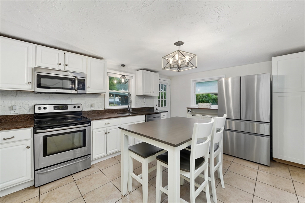 44 Depot Road Oxford, MA 01540 - Photo 16 of 42
