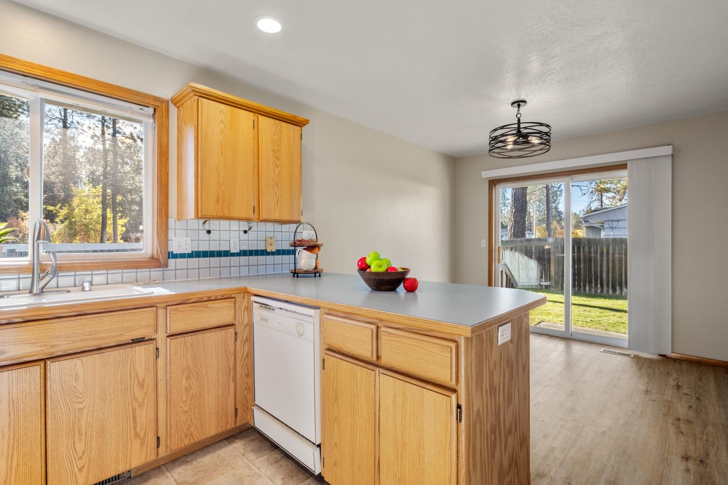 12311 North Ruby Road Spokane, WA 99218 - Photo 12 of 39