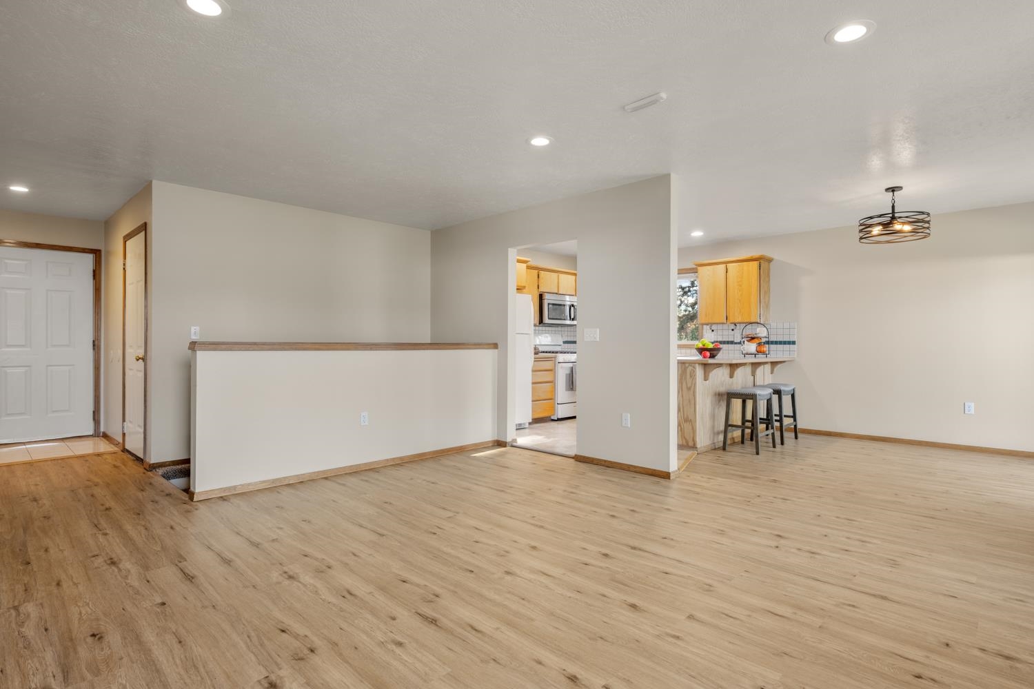 12311 North Ruby Road Spokane, WA 99218 - Photo 18 of 39