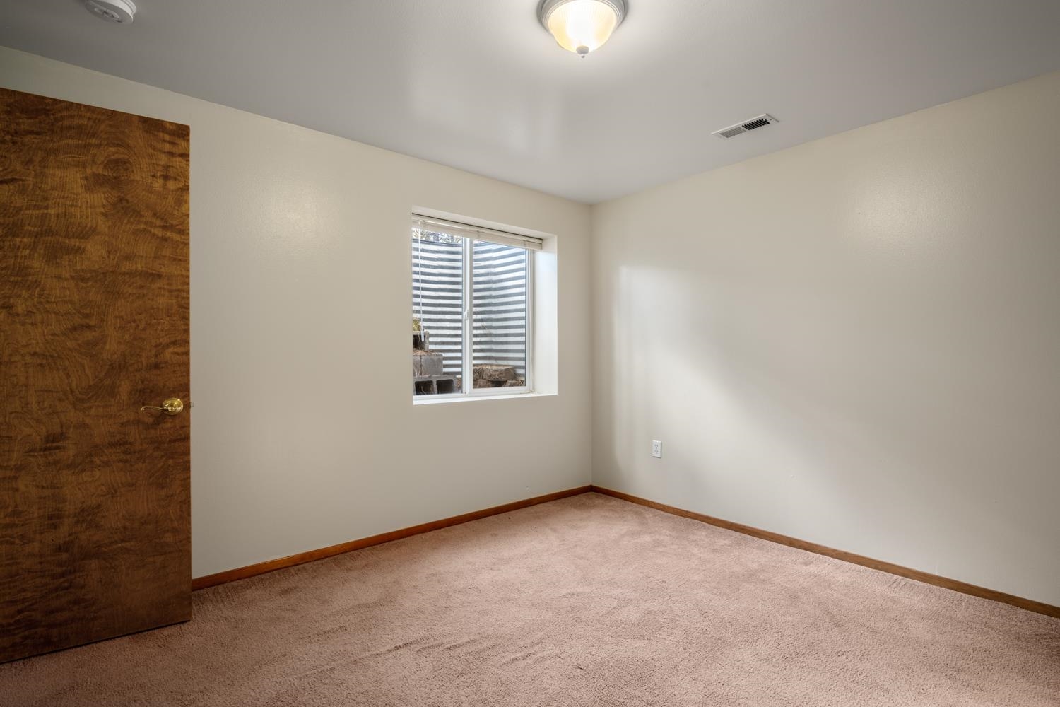 12311 North Ruby Road Spokane, WA 99218 - Photo 21 of 39