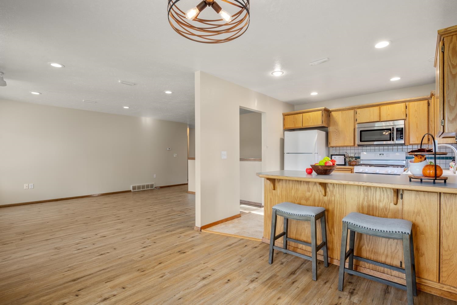 12311 North Ruby Road Spokane, WA 99218 - Photo 10 of 39