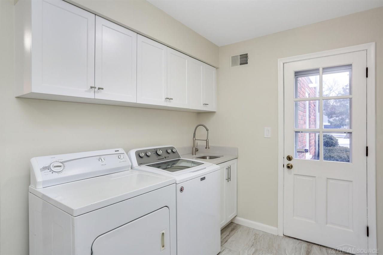 925 Ballantyne Road Grosse Pointe Shores, MI 48236 - Photo 20 of 32