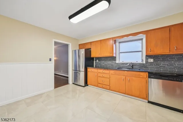 $2,550 | 862 Dewey Street, Union, NJ 07083