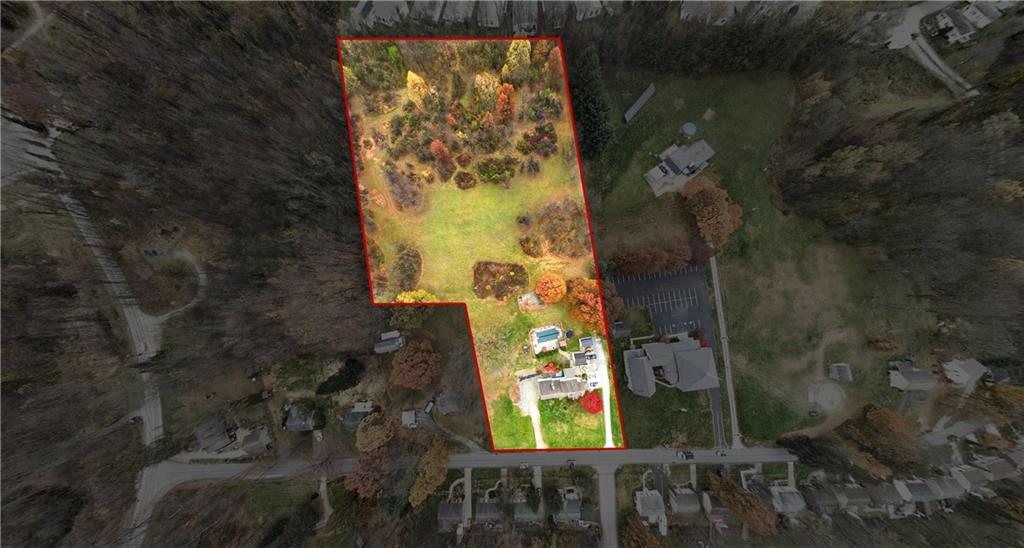 1512 Abers Creek Road Pittsburgh, PA 15239 - Photo 35 of 39 view of a yard