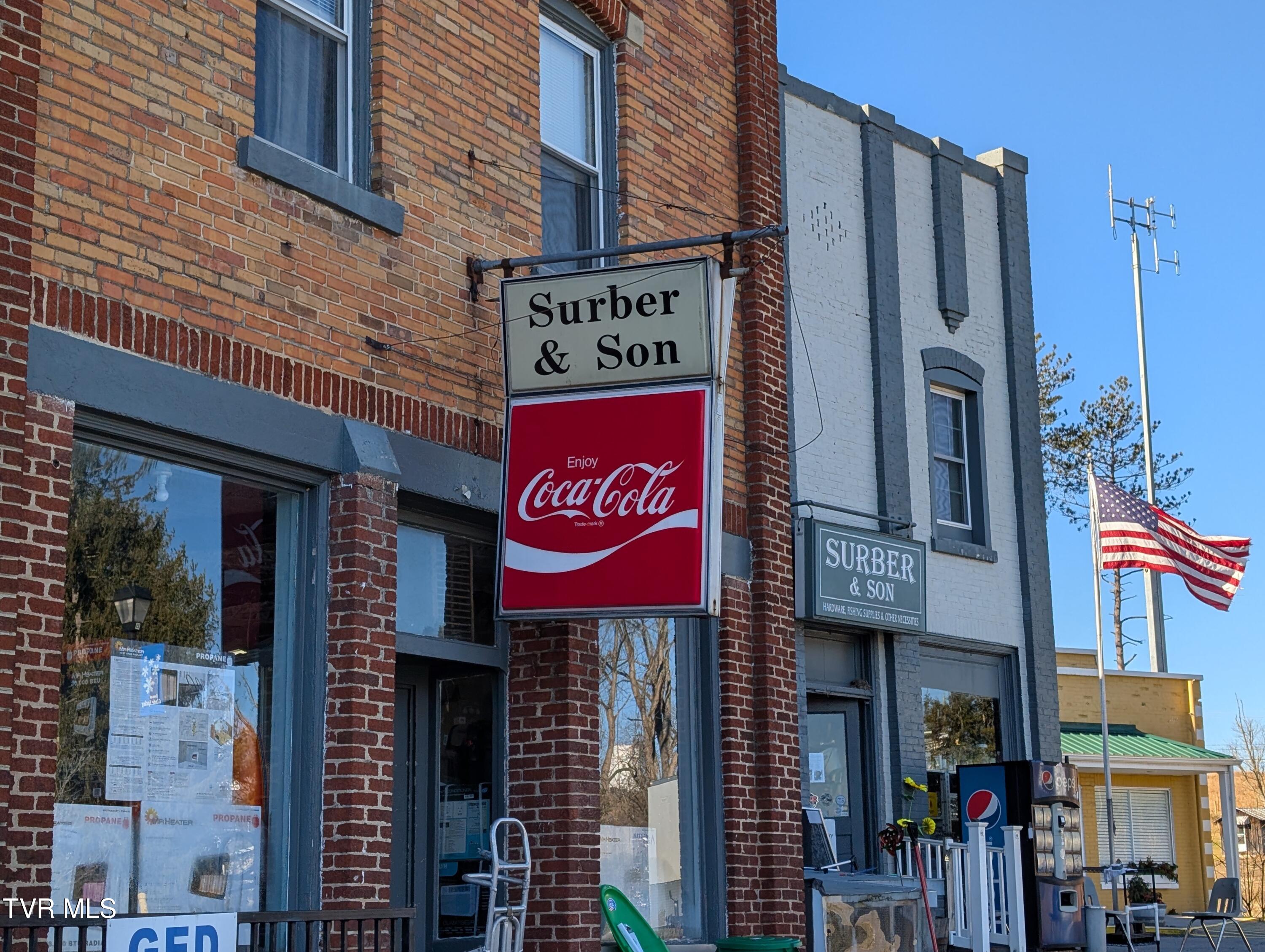 208 Town Square Street Glade Spring, VA 24340 - Photo 11 of 40 PXL_20260112_162232848.MP (1)
