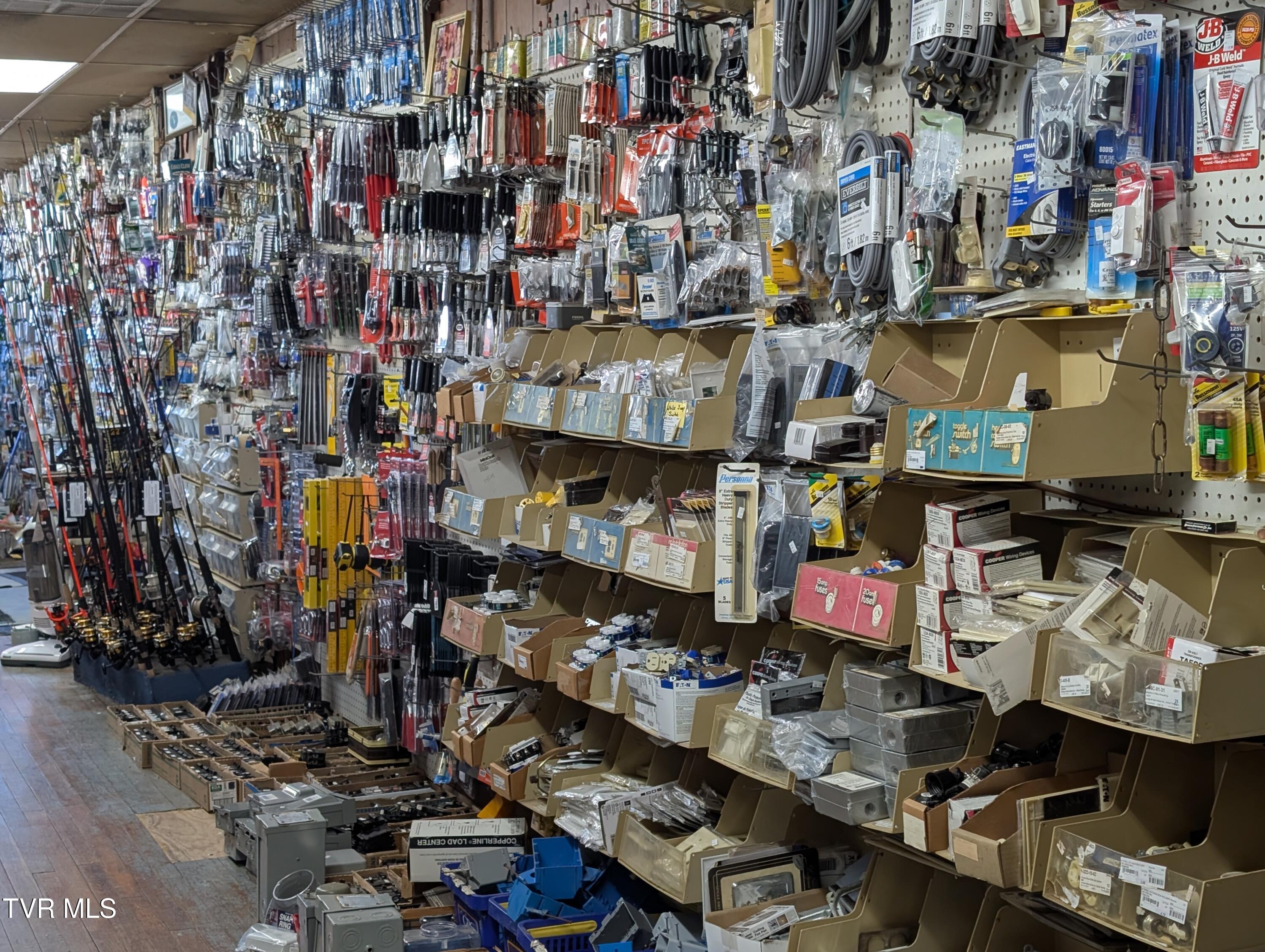 208 Town Square Street Glade Spring, VA 24340 - Photo 17 of 40 PXL_20260112_163001430.MP