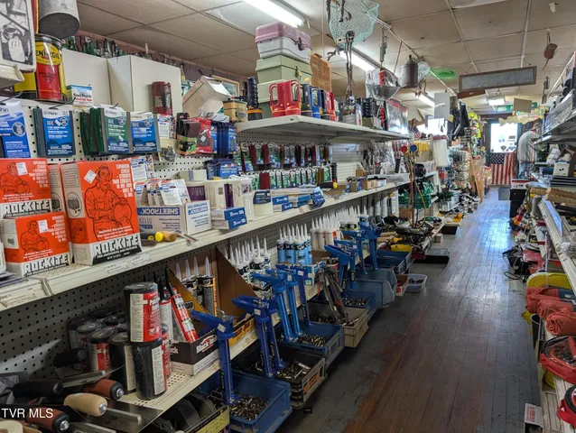 $525,000 | 208 Town Square Street, Glade Spring, VA 24340