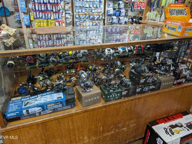 $525,000 | 208 Town Square Street, Glade Spring, VA 24340