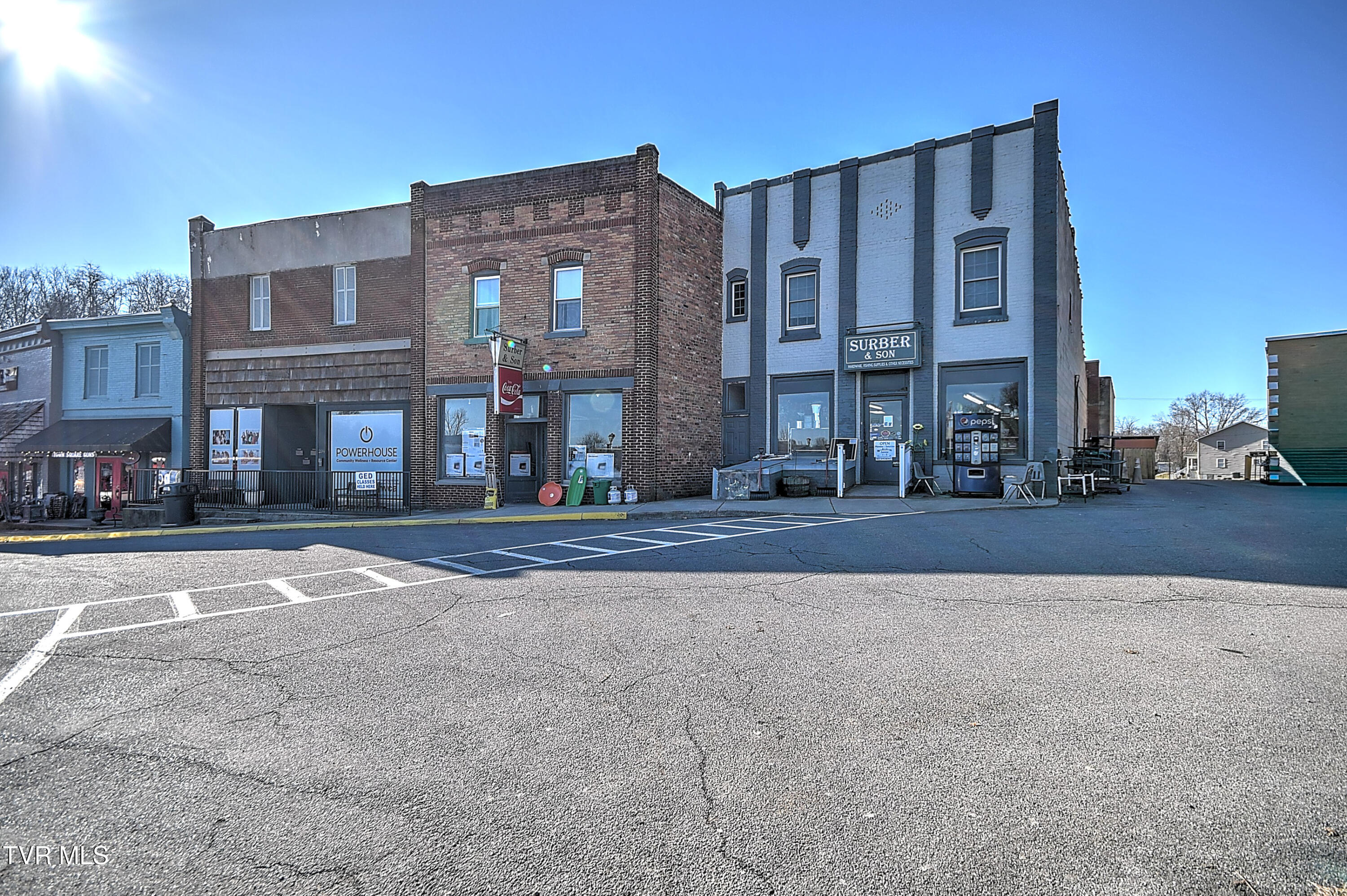 208 Town Square Street Glade Spring, VA 24340 - Photo 2 of 40 208 Town Square -6