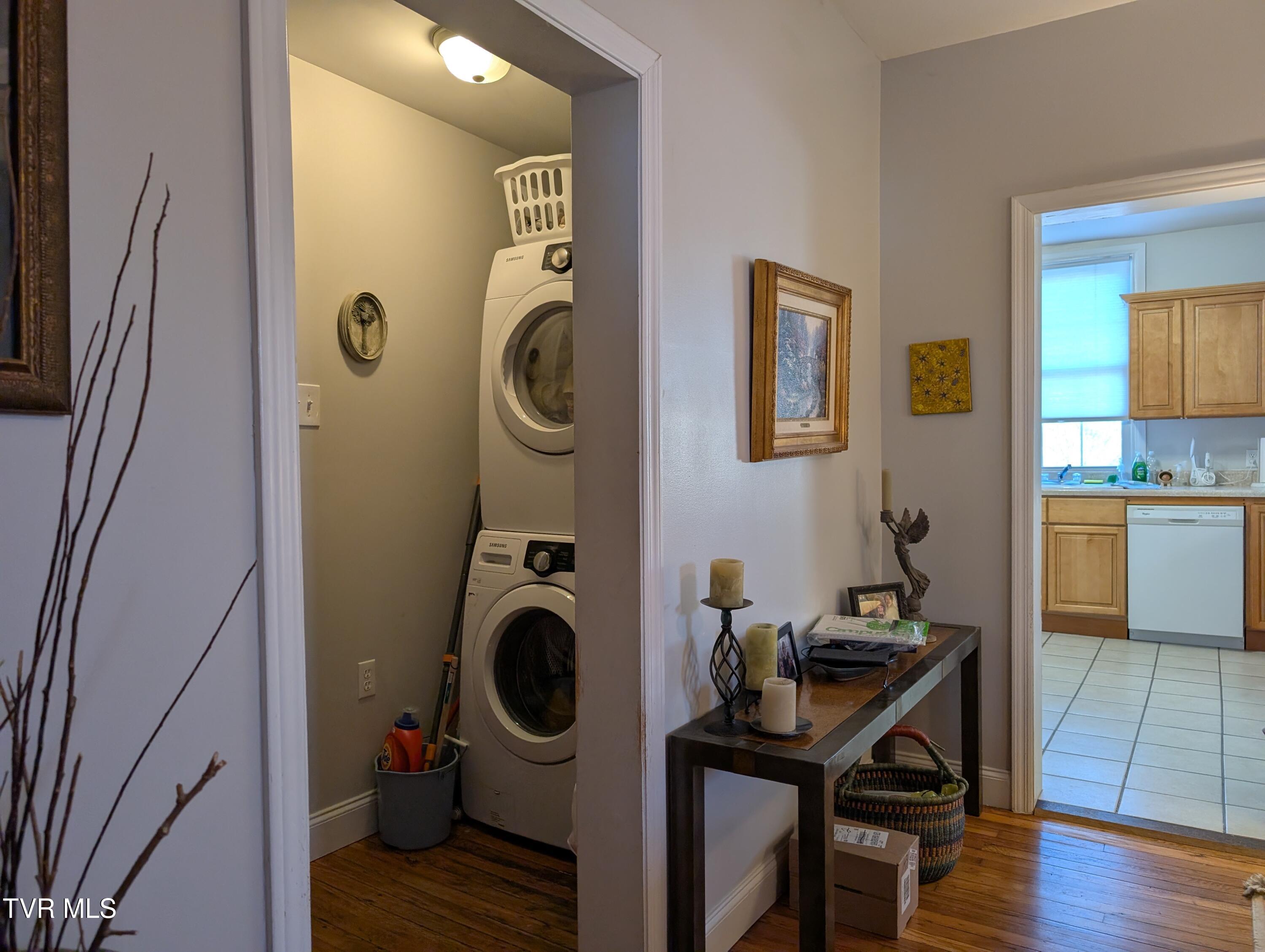 208 Town Square Street Glade Spring, VA 24340 - Photo 28 of 40 PXL_20260112_161051601.MP