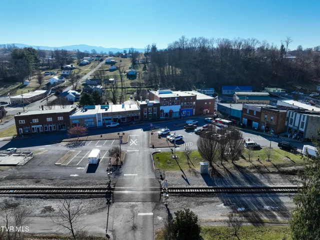 $525,000 | 208 Town Square Street, Glade Spring, VA 24340