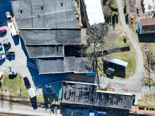 $525,000 | 208 Town Square Street, Glade Spring, VA 24340