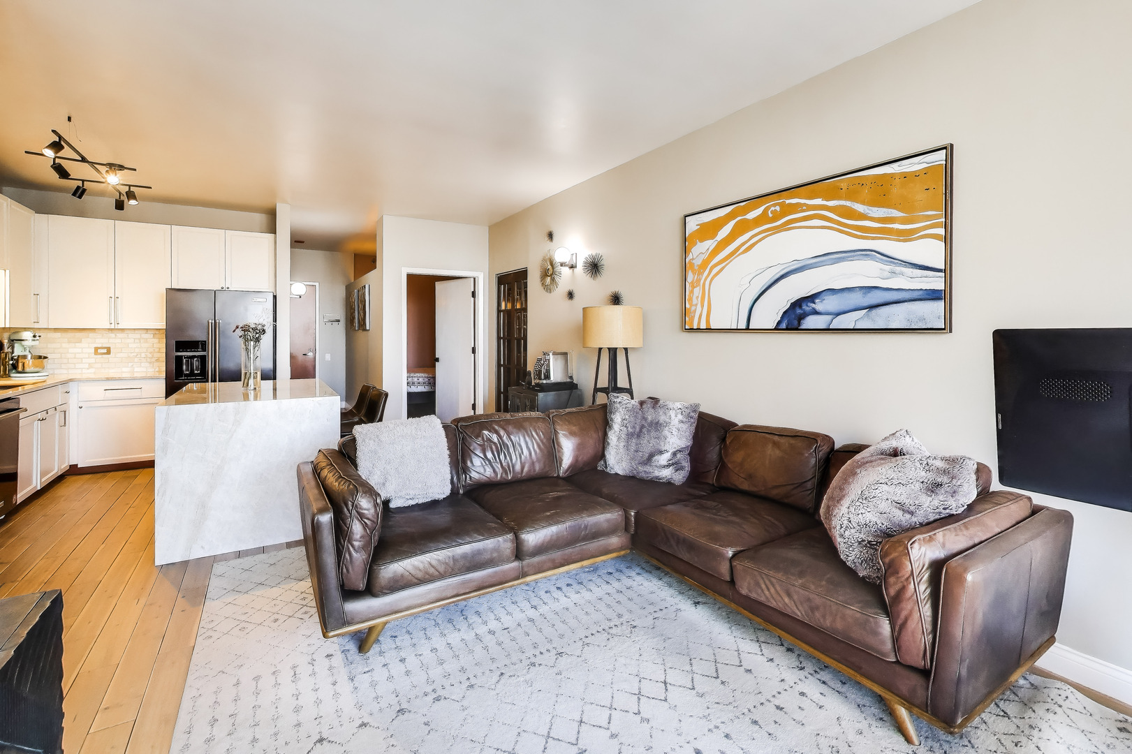 210 South Desplaines Street, Unit 2007 Chicago, IL 60661 - Photo 7 of 24