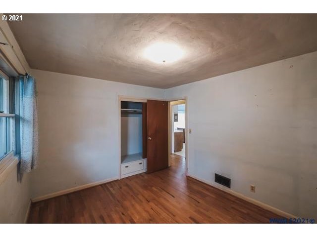 160 Tangent Street Lebanon, OR 97355 - Photo 18 of 32 a view of an empty room
