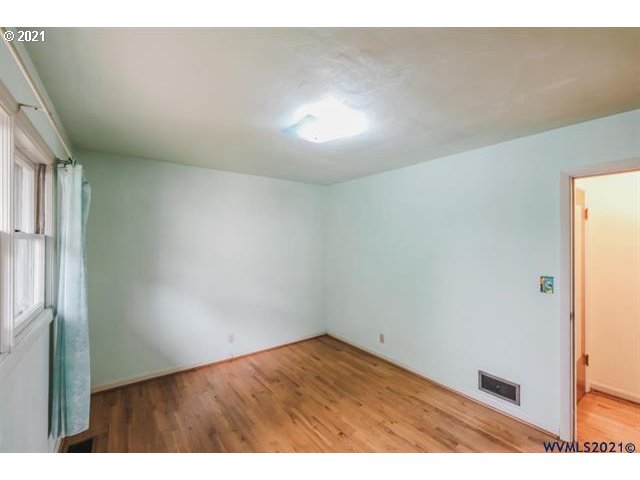 160 Tangent Street Lebanon, OR 97355 - Photo 20 of 32 a view of an empty room