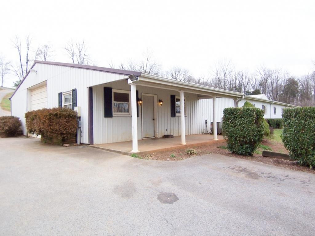 275 Hart Road Elizabethton, TN 37643 - Photo 34 of 35 Photo 34