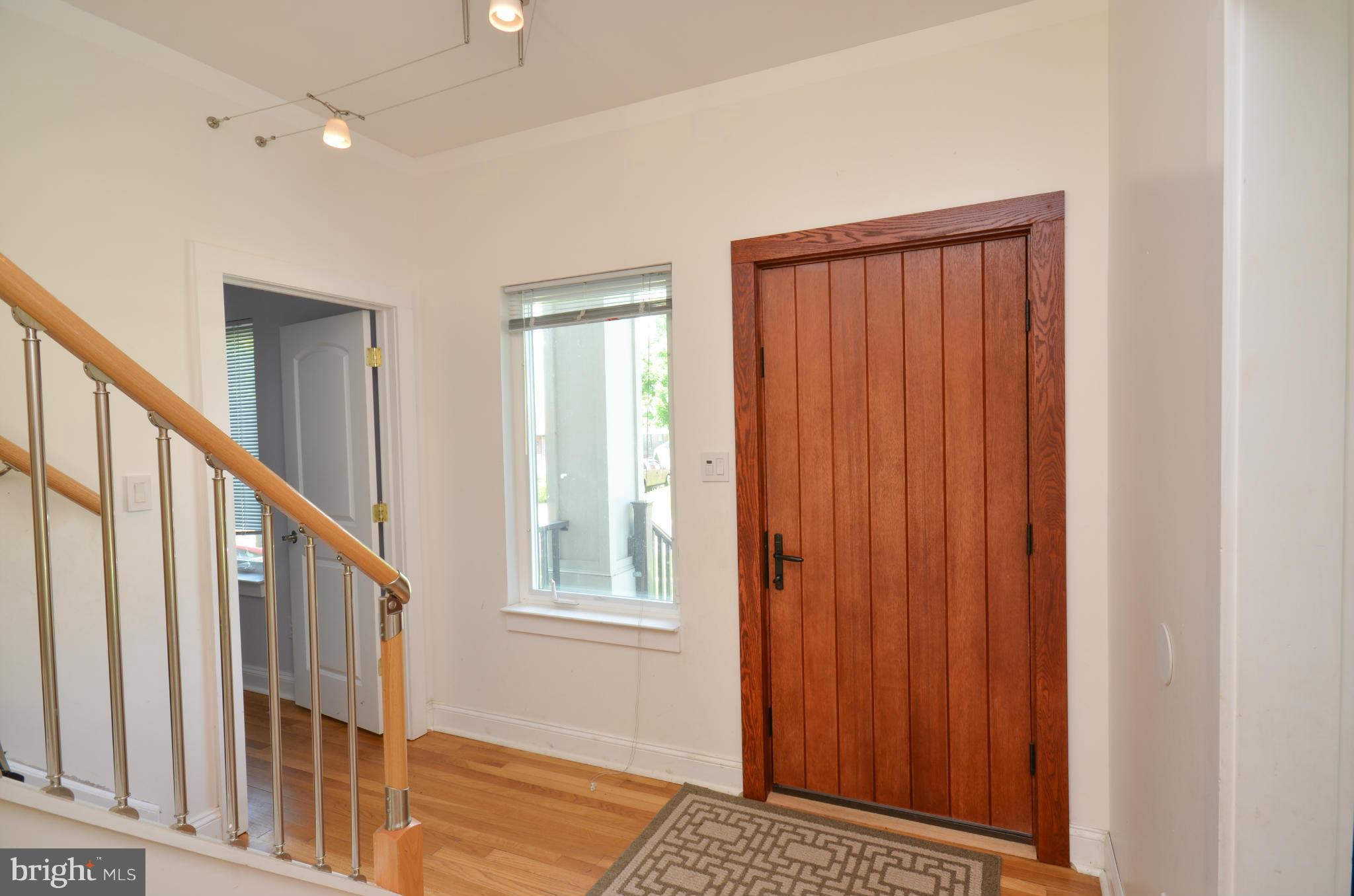 6412 Winnepeg Road Bethesda, MD 20817 - Photo 2 of 30 Foyer