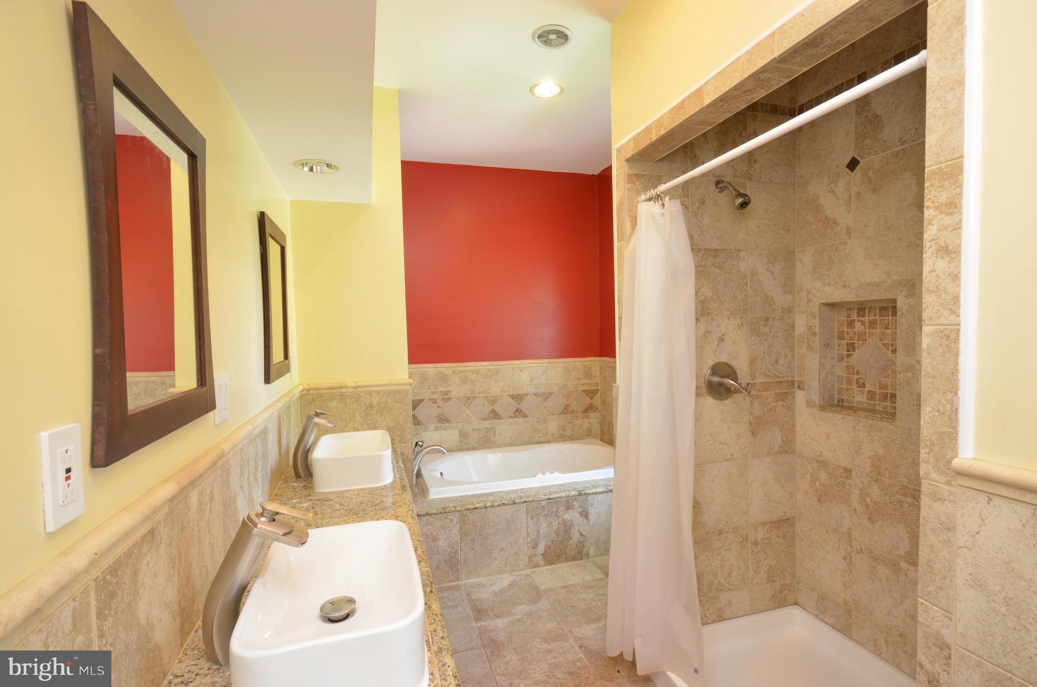 6412 Winnepeg Road Bethesda, MD 20817 - Photo 21 of 30 Bath (Master)