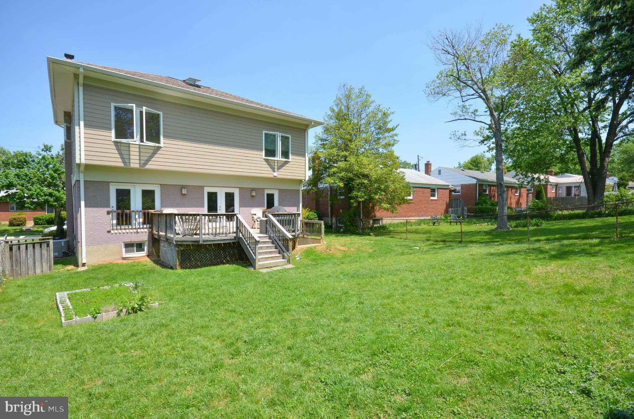 6412 Winnepeg Road Bethesda, MD 20817 - Photo 29 of 30 Exterior (Rear)