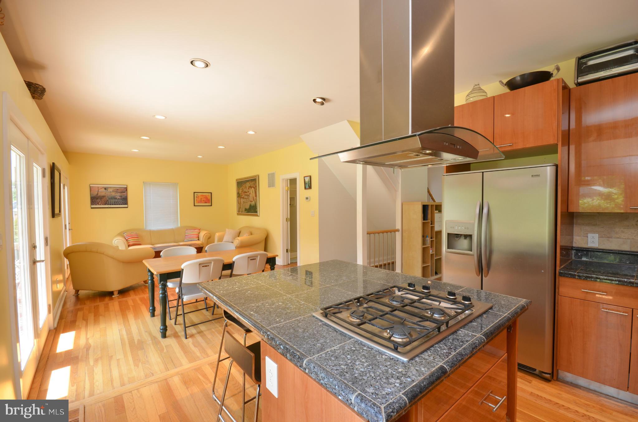 6412 Winnepeg Road Bethesda, MD 20817 - Photo 6 of 30 Kitchen