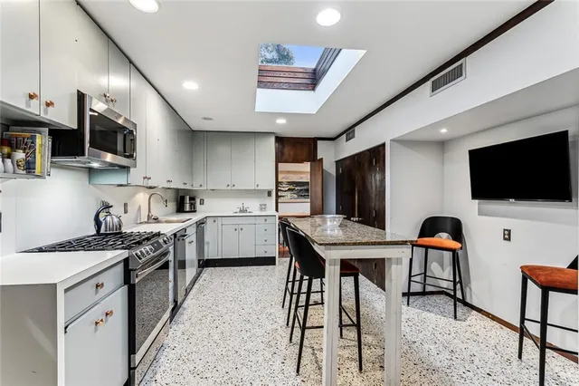 $8,500 | 9 Park Island Drive, New Orleans, LA 70122