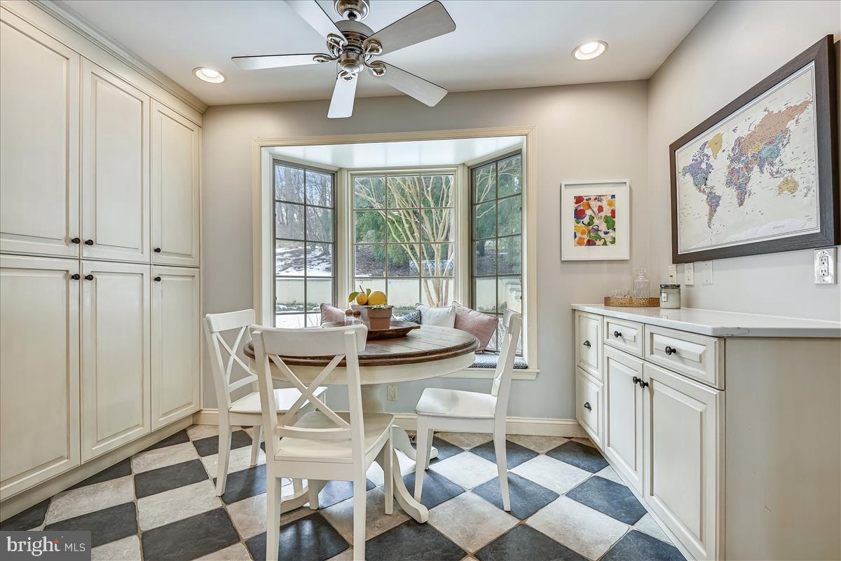 1713 Circle Road Baltimore, MD 21204 - Photo 16 of 45 Charming Breakfast Nook with Built In Seating