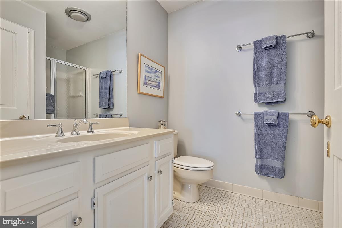 1713 Circle Road Baltimore, MD 21204 - Photo 29 of 45 Private bathroom in bedroom 2