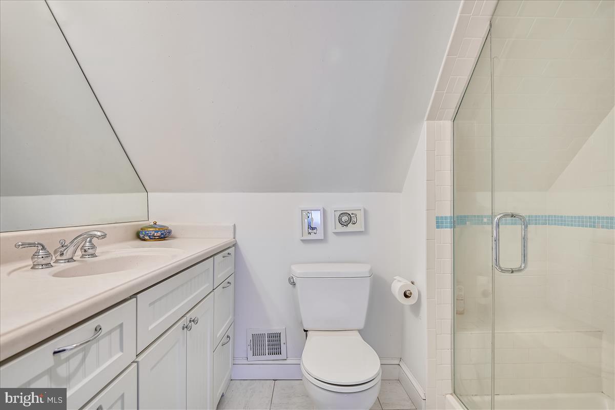 1713 Circle Road Baltimore, MD 21204 - Photo 37 of 45 Hall Bathroom Upstaris