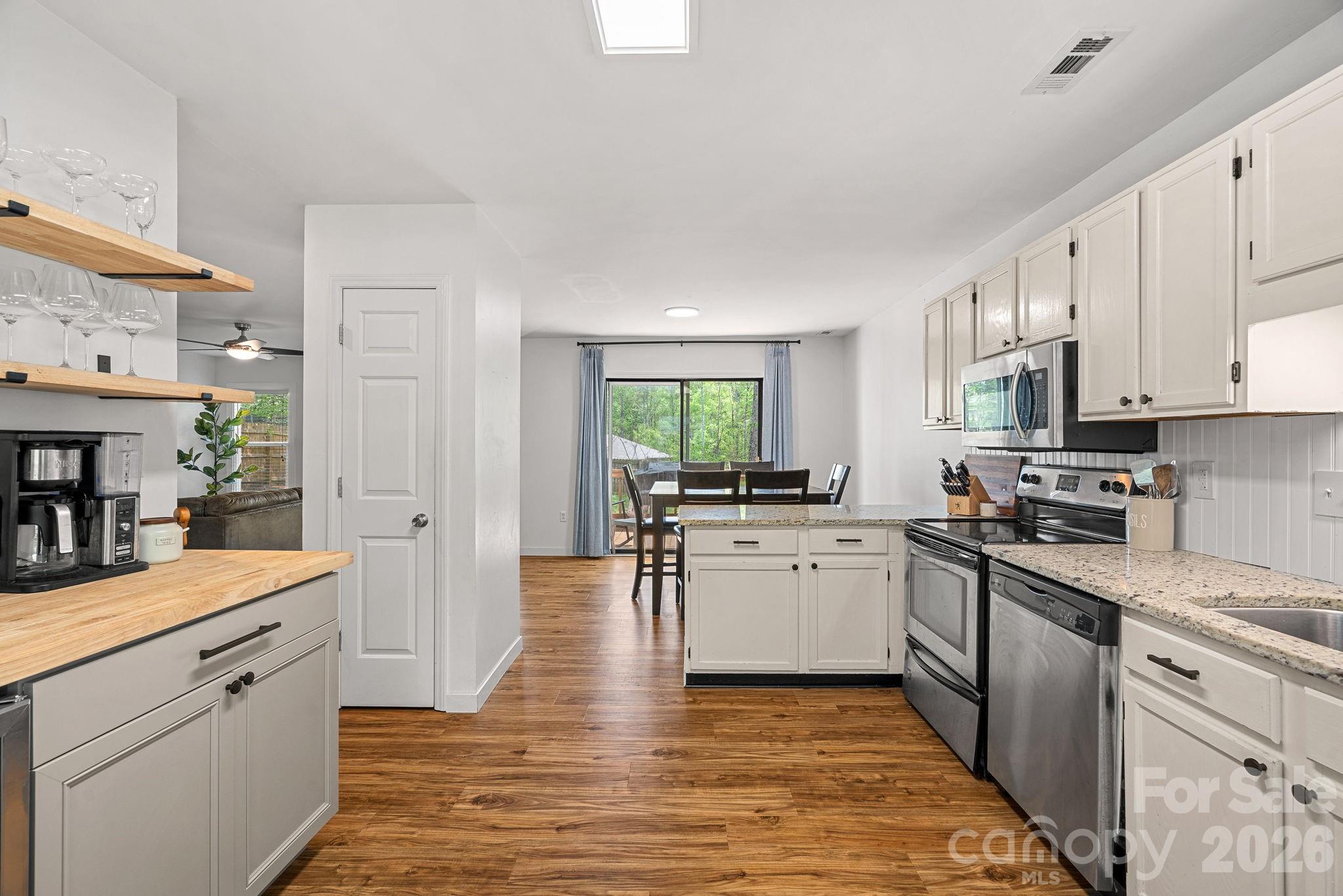 10203 Rockwood Road Charlotte, NC 28215 - Photo 8 of 20