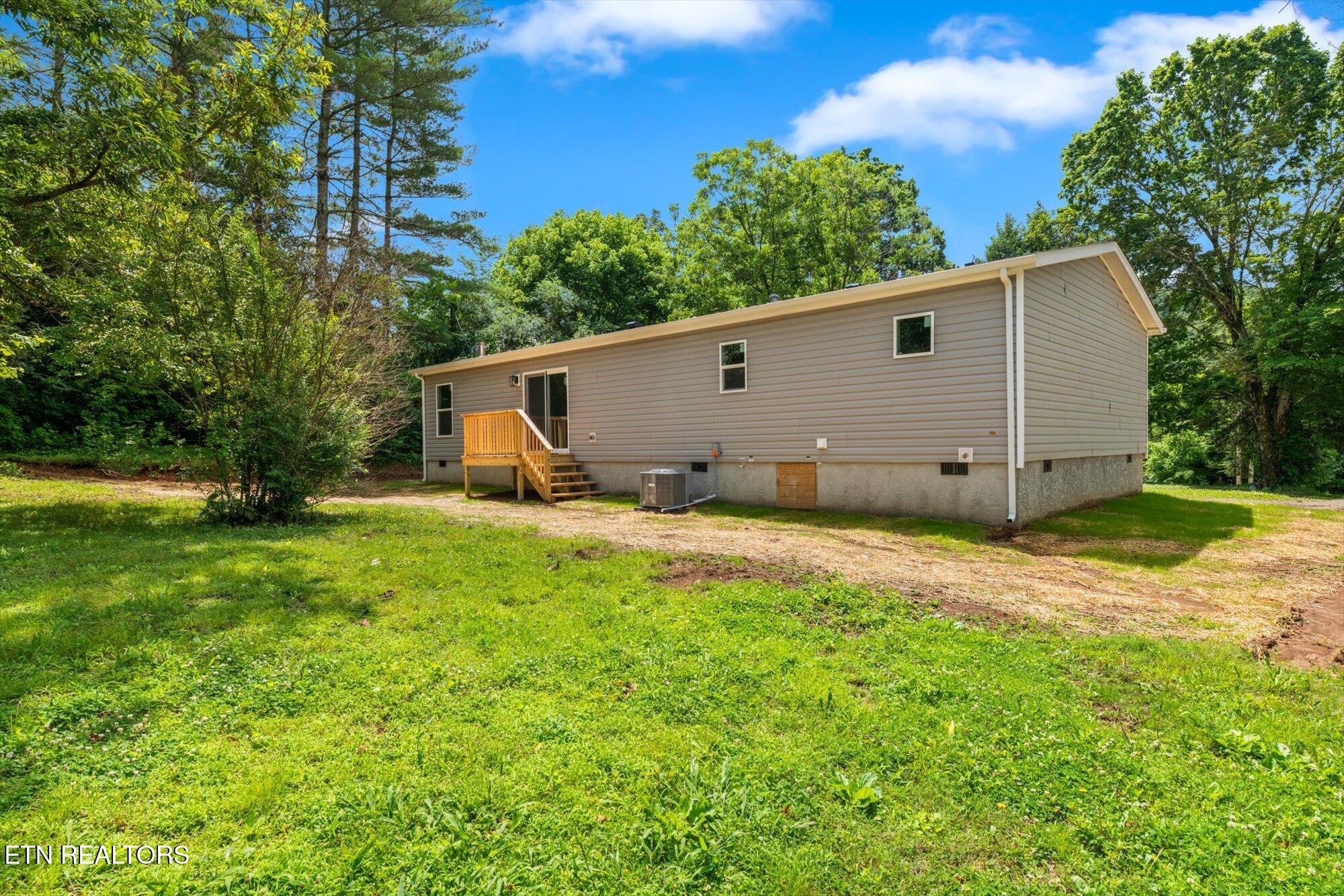 303 East Memorial Drive Decatur, TN 37322 - Photo 23 of 23 23-303-E-Memorial-Dr-Decatur-TN-23