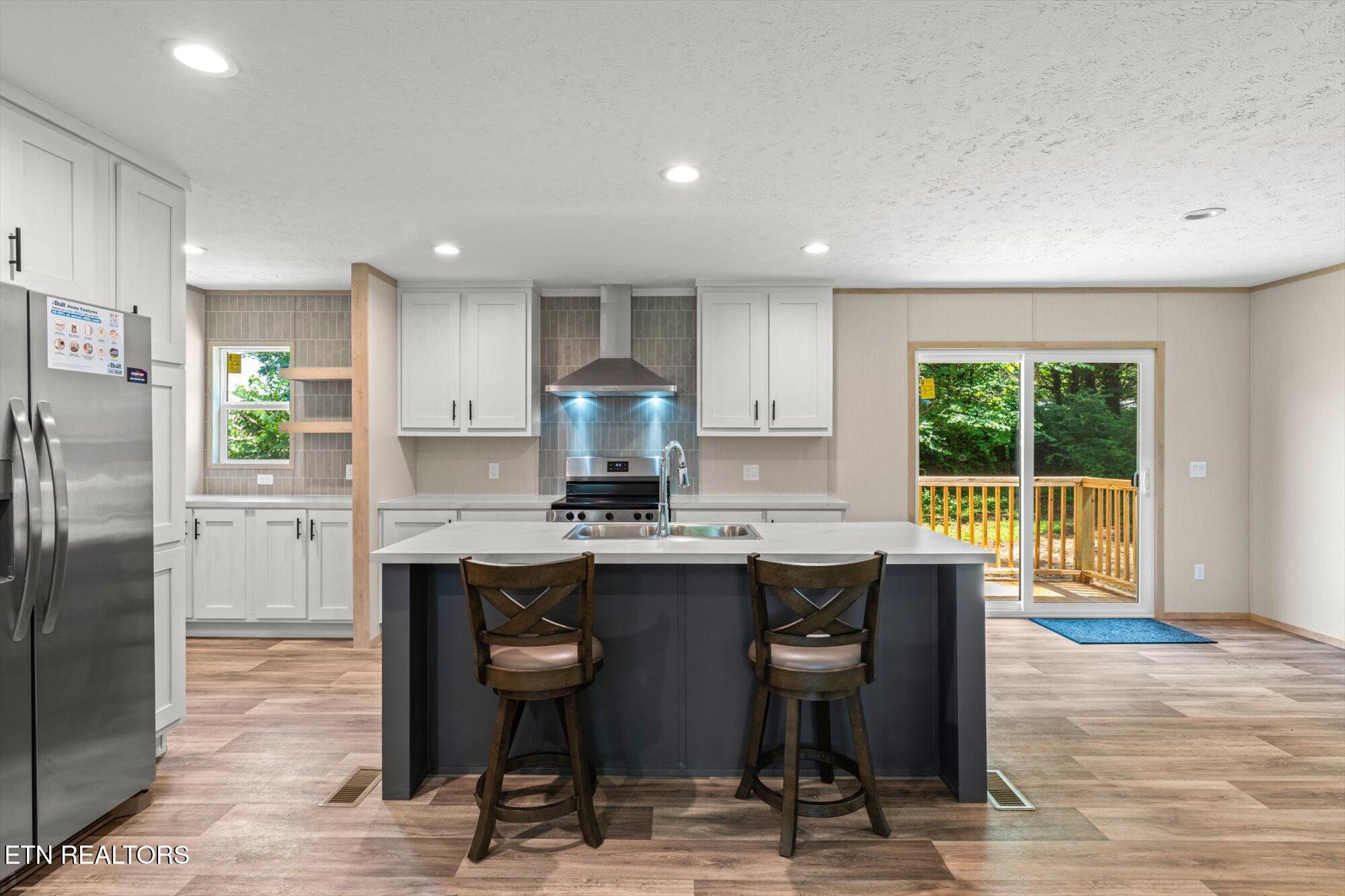 303 East Memorial Drive Decatur, TN 37322 - Photo 6 of 23 06-303-E-Memorial-Dr-Decatur-TN-6