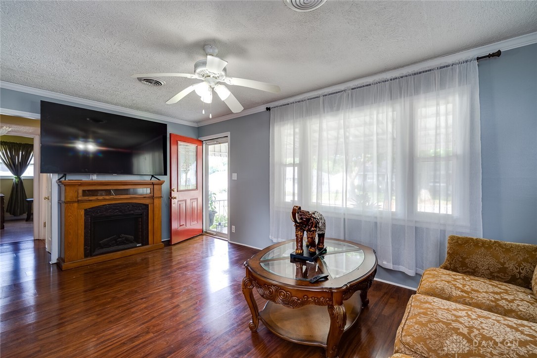 1574 Seabrook Road Dayton, OH 45432 - Photo 8 of 24 Gallery Image 8