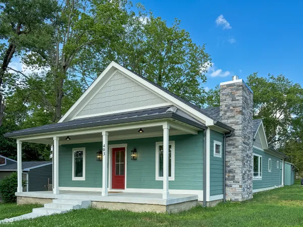 $375,000 | 403 Main Street, Hope, IN 47246