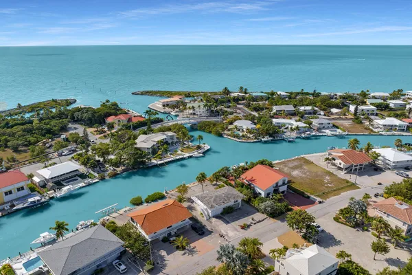 $2,444,000 | 154 Indies Drive South, Duck Key, FL 33050