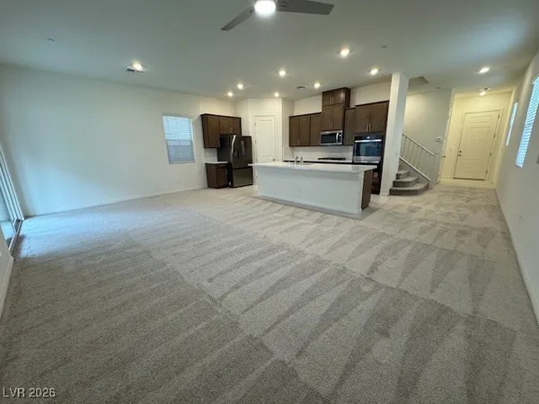 $3,350 | 599 La Vista Acrs Lane, Las Vegas, NV 89138