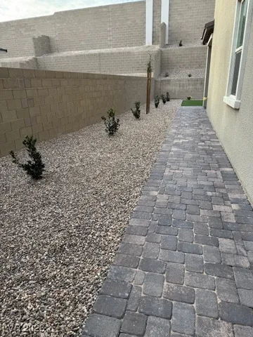 $3,550 | 599 La Vista Acrs Lane, Las Vegas, NV 89138