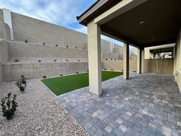 $3,350 | 599 La Vista Acrs Lane, Las Vegas, NV 89138