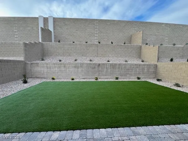 $3,350 | 599 La Vista Acrs Lane, Las Vegas, NV 89138