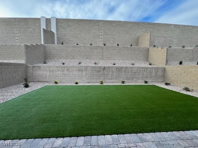 $3,550 | 599 La Vista Acrs Lane, Las Vegas, NV 89138