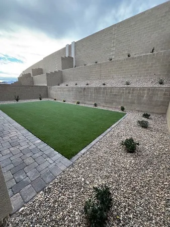 $3,350 | 599 La Vista Acrs Lane, Las Vegas, NV 89138