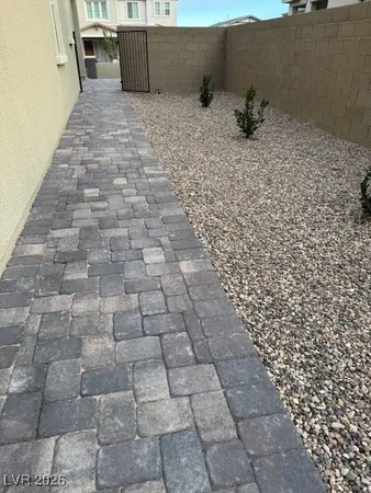 $3,350 | 599 La Vista Acrs Lane, Las Vegas, NV 89138