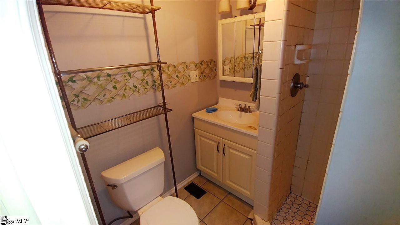 1976 Old Grove Road Piedmont, SC 29673 - Photo 14 of 26 Gallery Image 14