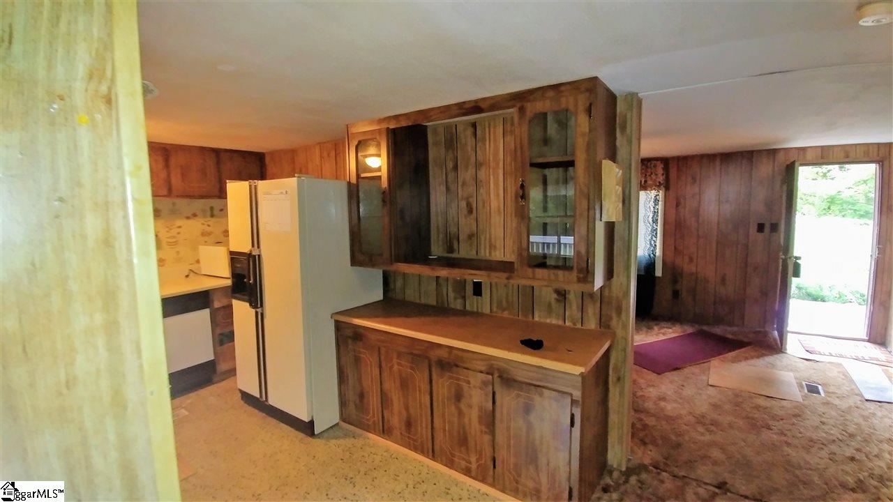 1976 Old Grove Road Piedmont, SC 29673 - Photo 6 of 26 Gallery Image 6