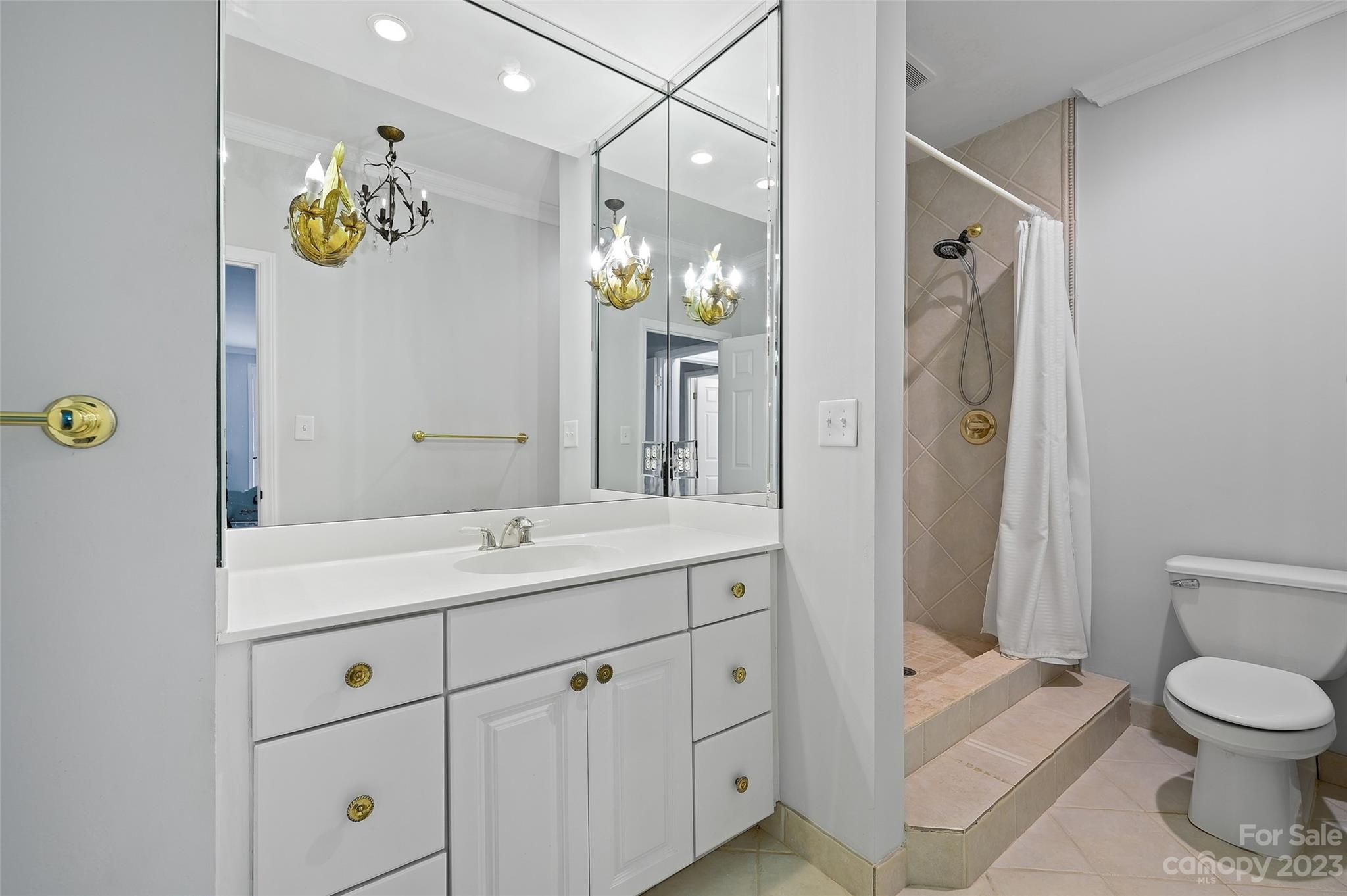 816 Cherokee Road, Unit H Charlotte, NC 28207 - Photo 17 of 31