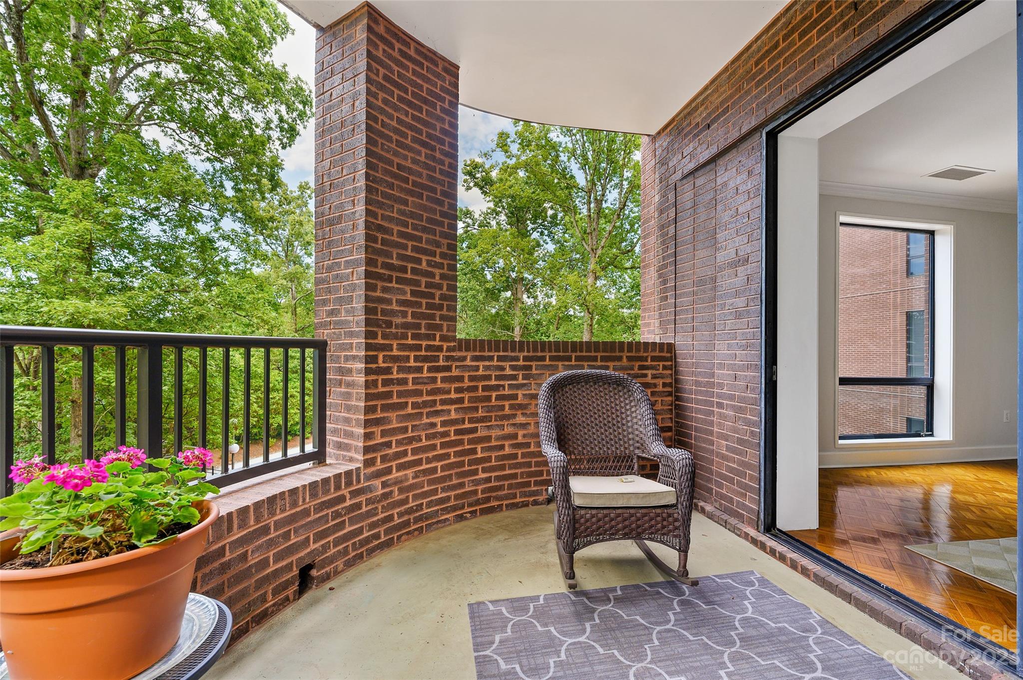 816 Cherokee Road, Unit H Charlotte, NC 28207 - Photo 24 of 31