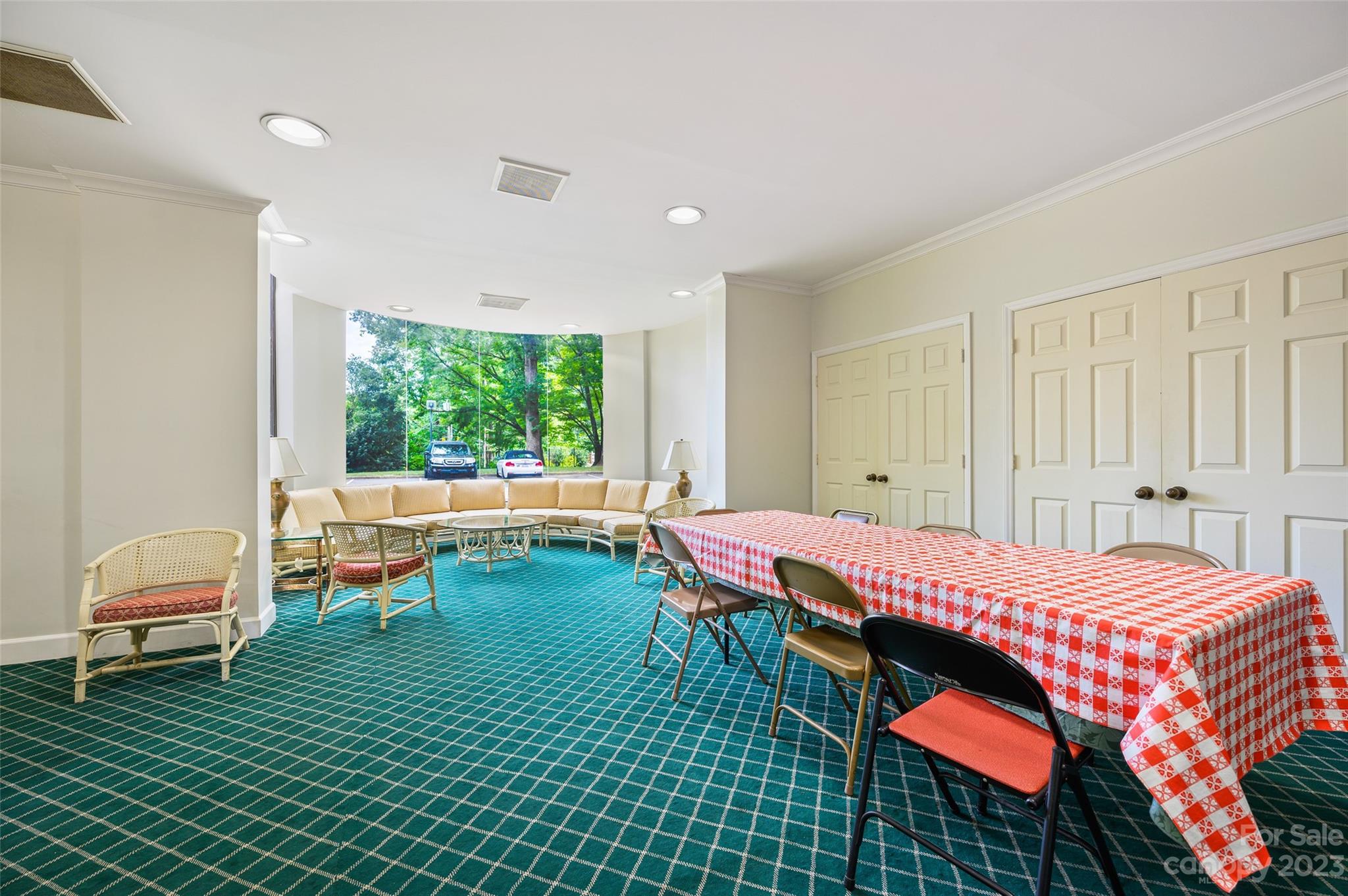 816 Cherokee Road, Unit H Charlotte, NC 28207 - Photo 27 of 31