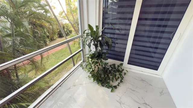 $395,000 | 10 Southeast 13th Street, Unit B3, Boca Raton, FL 33432