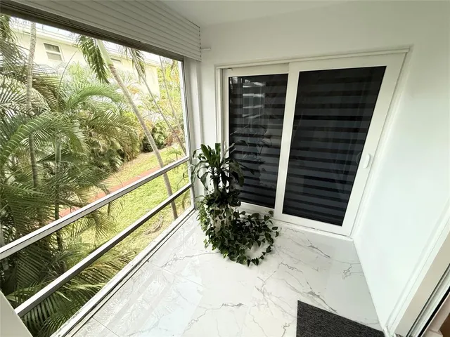 $395,000 | 10 Southeast 13th Street, Unit B3, Boca Raton, FL 33432